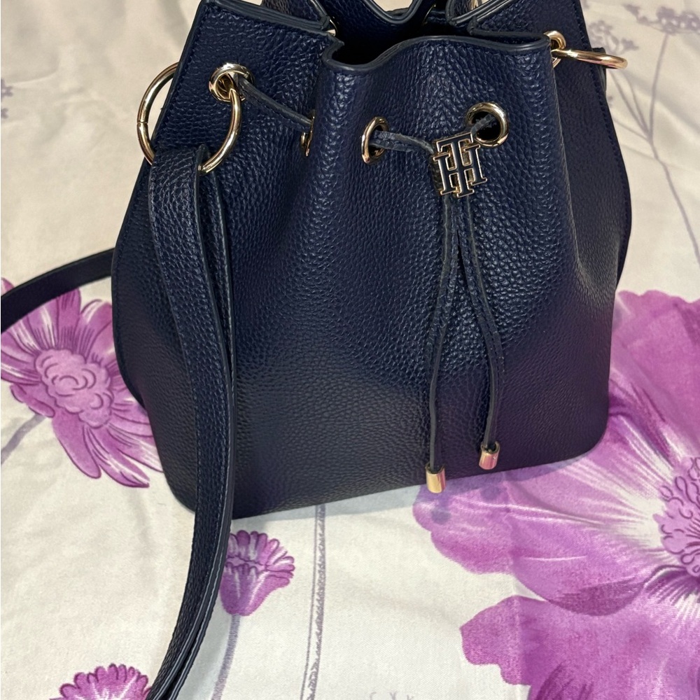 Tommy Hilfiger Black Mini Drawstring bucket Bag - Picture 11 of 13